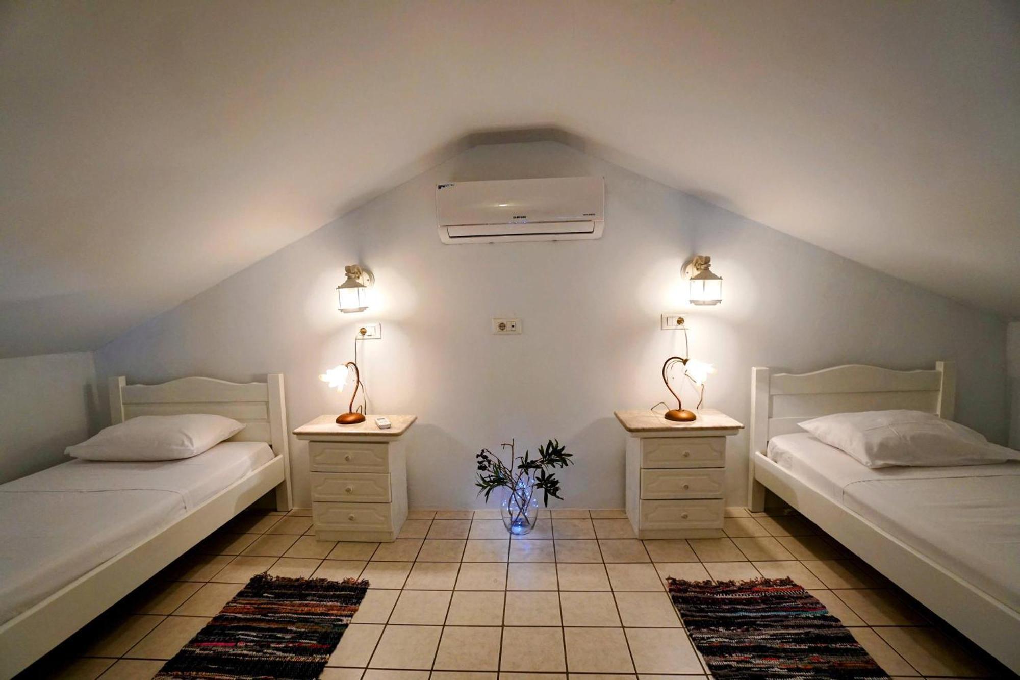 Petalo House Leilighet Sými Eksteriør bilde
